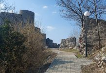 U toku potraga na Starom gradu Gradina u Srebreniku: Jedna osoba pala s tvrđave